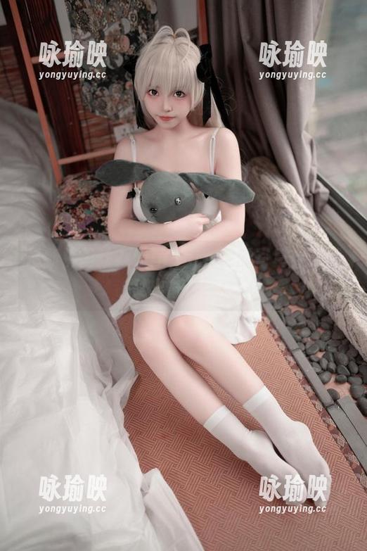 最新裤里丝？Bangni邦尼的写真，果然又出奇不意！