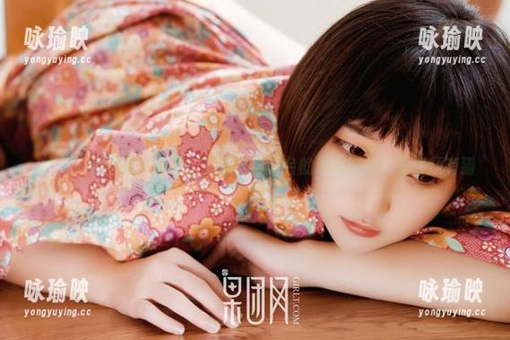GIRLT果团网-莫雅淇 GIRLT果团网 - 图集:莫雅淇与天台的悠闲时光,或许还有猫