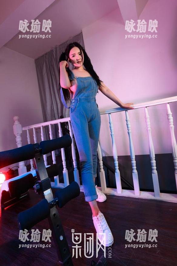 GIRLT果团网-蜜桃Q妹儿 GIRLT果团网 - 蜜桃Q妹儿的校园照片合集:那份氛围,好像回到了上课铃响的时光……