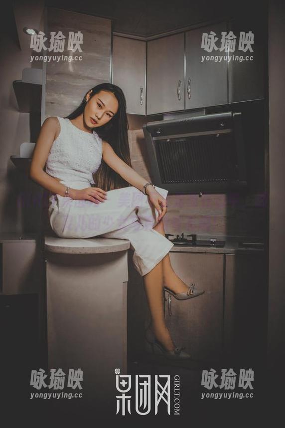 GIRLT果团网-通灵儿 GIRLT果团网 - 美图不止是锁在心中,通灵儿的少女写真新奇有趣!