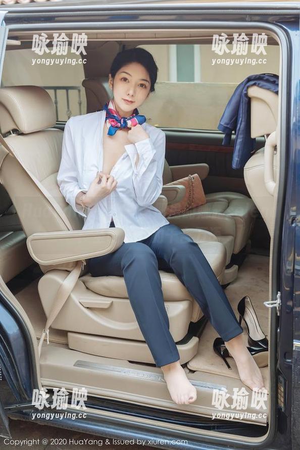 HuaYang花漾 - 图册里的娜露selena：圣诞树下的千言万语