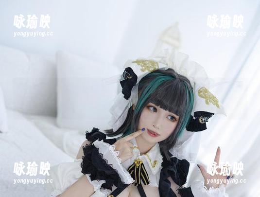 PAKI草莓酱水手服写真集，翻看的时候突然想到了海洋深处的秘密...