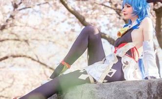 这组合让人吃惊:cos“芭芭拉”的“Peach milky”,果真不走寻常路的合集。