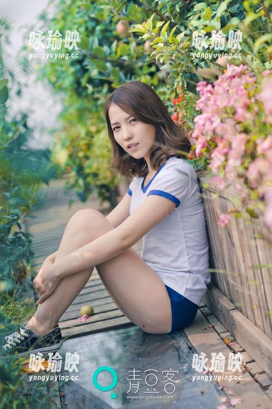 TGOD推女神-雪Baby TGOD推女神 - 雪Baby的黑白作品,高清细节让人意外的舒适感