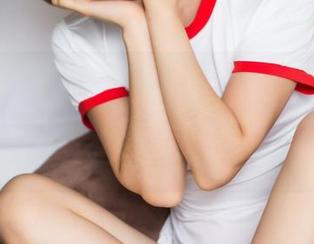 TouTiao头条女神 – 想要更新手机壁纸？这组“易阳女神”美图非常适合，保证不后悔！