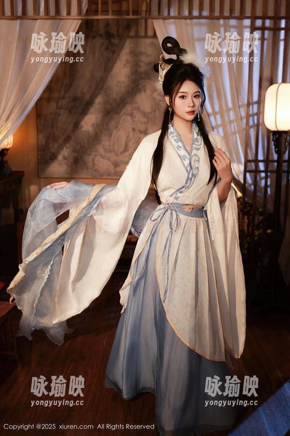 Xiuren秀人网 - Yomi悠蜜的‘无敌小女仆’法则：原图版，甜得发腻！
