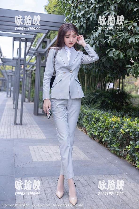 Xiuren秀人网-叶籽亿 Xiuren秀人网 - 这是什么修女?叶籽亿的图包让我想问:信仰是什么!