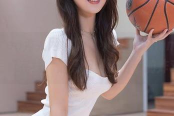 Xiuren秀人网 – 嗨，小蛮妖Yummy的写真在线，油亮得像刚出锅的炸鸡