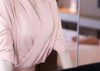 Xiuren秀人网 – 王俪丁的兔女郎美图，喜感和美丽并存？