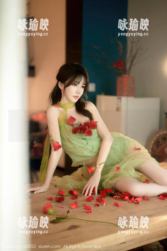 Xiuren秀人网 - 美七mia写真集：轻薄内衣吸睛，童颜让你心里默默YY！