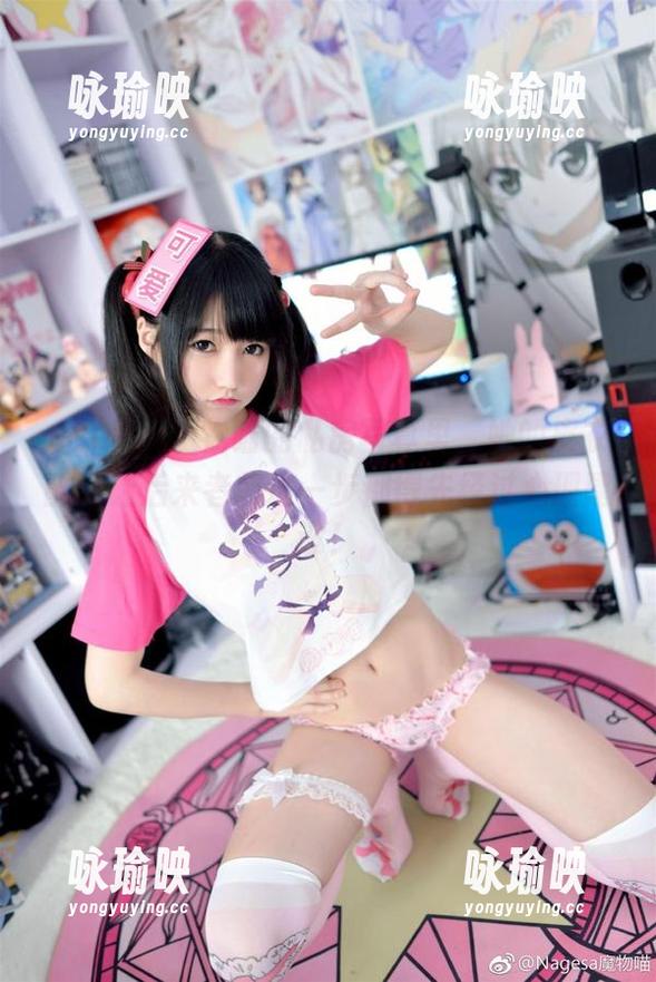 nagisa魔物喵 nagisa魔物喵的私房写真里,她的皮衣酷到让后来者前进一步都得先经过心理建设!