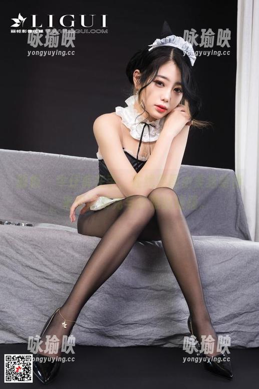 丽柜 - 牛仔裤在手，在线原图由美送给你，来见证朋克与优雅的碰撞。