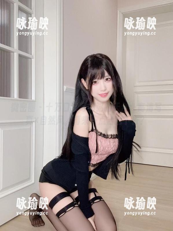 微密圈 - 十万口草莓粥粥的天台：高清写真×自然风，再来一点盐撒下去？