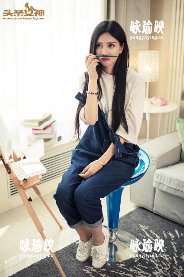 头条女神 - 漫游文雪的私房美图，唔，有种“LOL阿狸”在跟我玩捉迷藏的感觉。