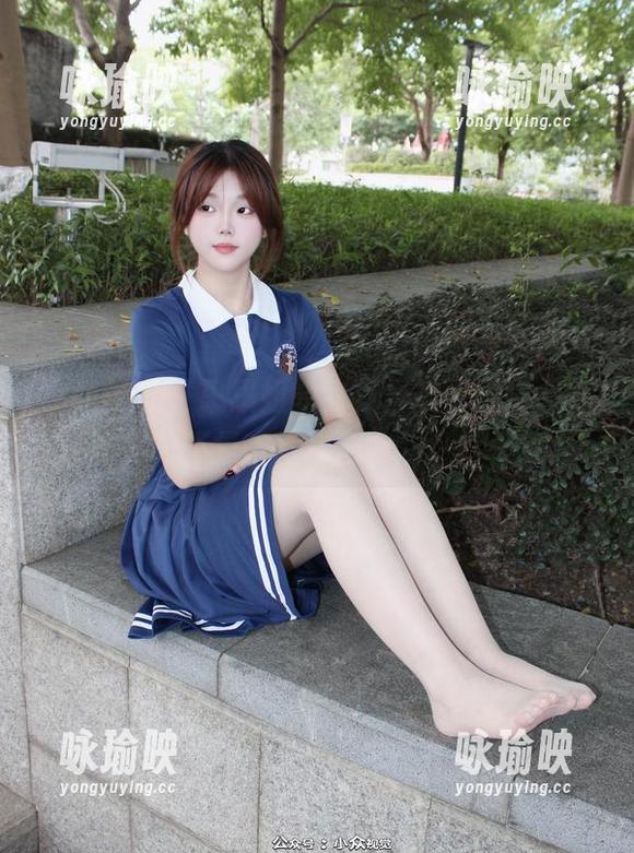 小众视觉 - 思思姐的女仆合集：别误会，不是来给你扫地的！