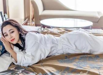 推女神 – 沛沛Eankei的网袜备忘录：图库里自带风味，分享起来自然随性！