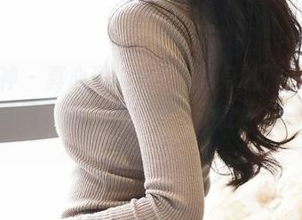 推女神 – 真心说，赵馨玥这身礼服，只能用“美图更新”来形容，不止眼前一亮啊。