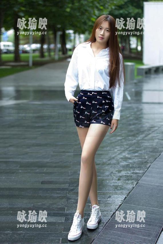 推女郎 - 学姐在线？不如说土豆姐的写真才是真正的诱惑。