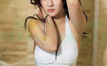推女郎 – 私拍白丝合集：你以为它只是丝，其实是梁棋棋的“吸睛火力全开”！