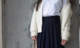 森萝财团免费写真：黑丝少女，保证让你忍不住想多看两眼！