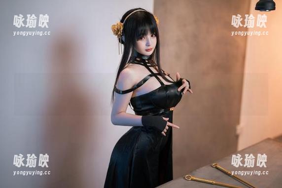 看“复古女仆”原图吧！樱井宁宁真会挑造型，难道我也想要一件？