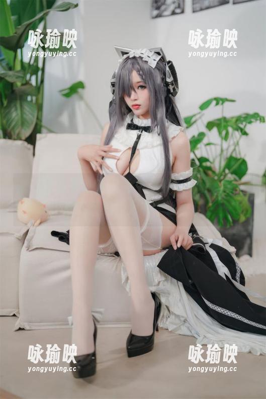 灰丝透视下的OL人生，海克斯科技小蛋糕出品的写真，别有一番风味。