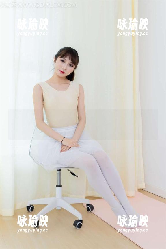 物恋传媒 - 藤上有思：让小飞的私拍震撼你的审美观。