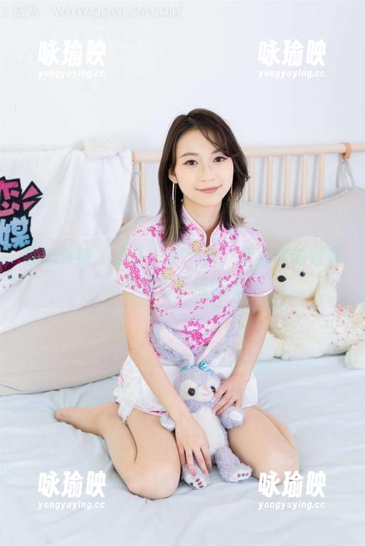 物恋传媒 - 多了一点心机，菜菜学妹写真合集主打懵懂感