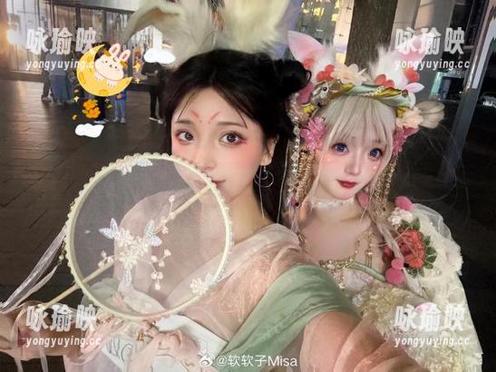 特软儿Sona的夏天，cos写真中满是幽默的小细节
