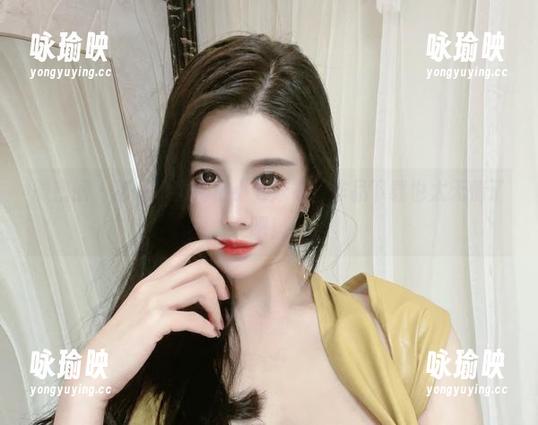 猪小七 微密圈 - 第一次看到猪小七泳衣,作品下载也太无情了吧!