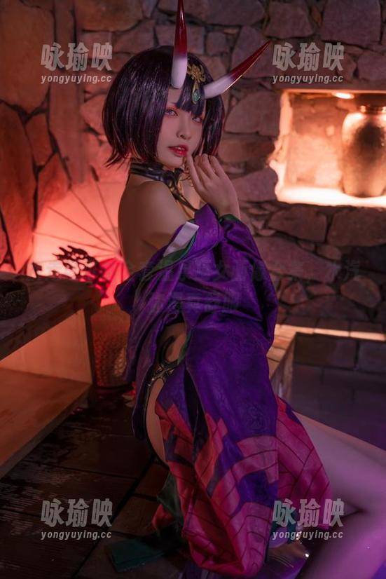 疾走可可 疾走可可的全套温泉巫女画像合集,水汽弥漫真舒服