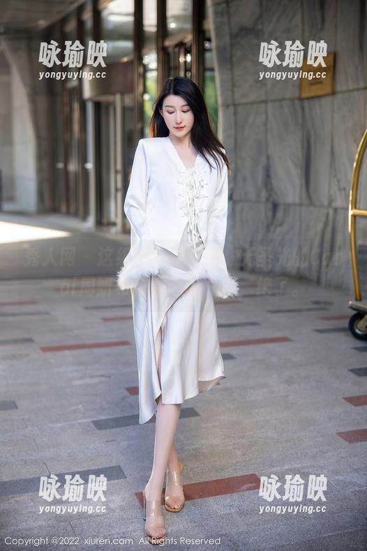 秀人网-Carol周妍希 秀人网 - 这组图片太特别,无圣光的Carol周妍希和甜心的气质,绝了。