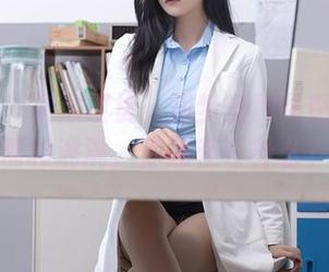 秀人网 – 来点硬货！初梦瑶网袜图包——福利满满，你还在等什么？