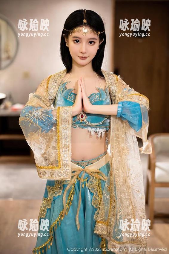 秀人网 - 当夏甜甜在浴缸翻滚，全套图包会给你持续的惊讶...