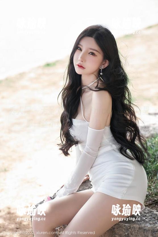 秀人网 - 无圣光的奈汐酱nice，连衣裙里那一丝不经意的撩，恰到好处！