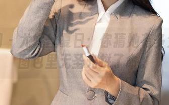 秀人网 – 尤妮丝夏日：你猜她有多大胆？图包里无圣光拼了命。
