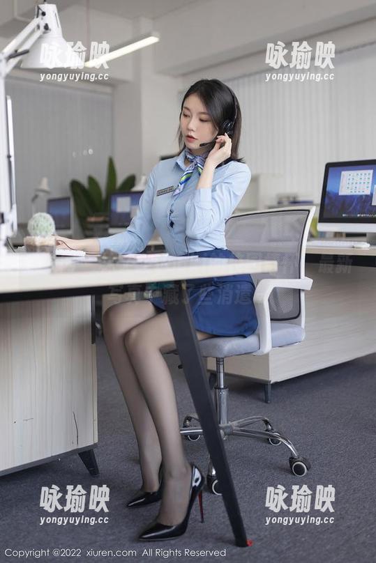 秀人网 - 林文文yooki的校园情怀，最新写真中藏了些消遣～