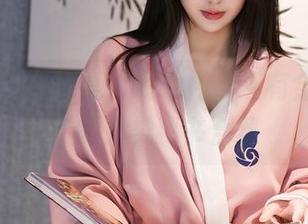 秀人网 – 办公桌、咖啡杯，还有金BABY吖的另类秘书合集