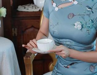 秀人网 – 美丽护士陈小喵的高清写真，剧情发展到哪里就看你自己诈了！