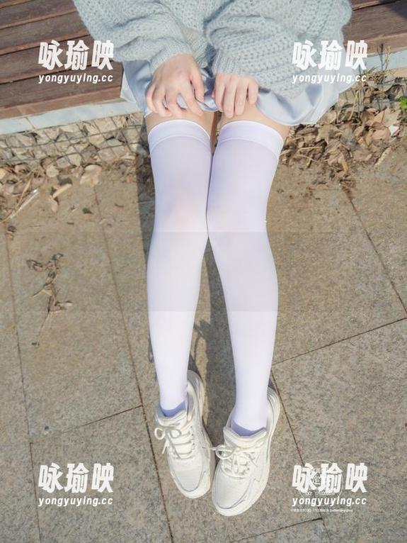 紧急企划 - 小枫在线—这是在泳池里“学游泳”的图片吗？