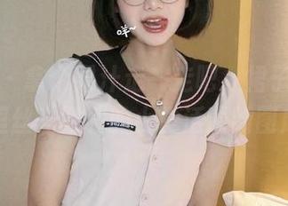 微密圈 – 拿个果汁走一走吧，裙子底下的裤里丝—胜利的小生活最新图库！