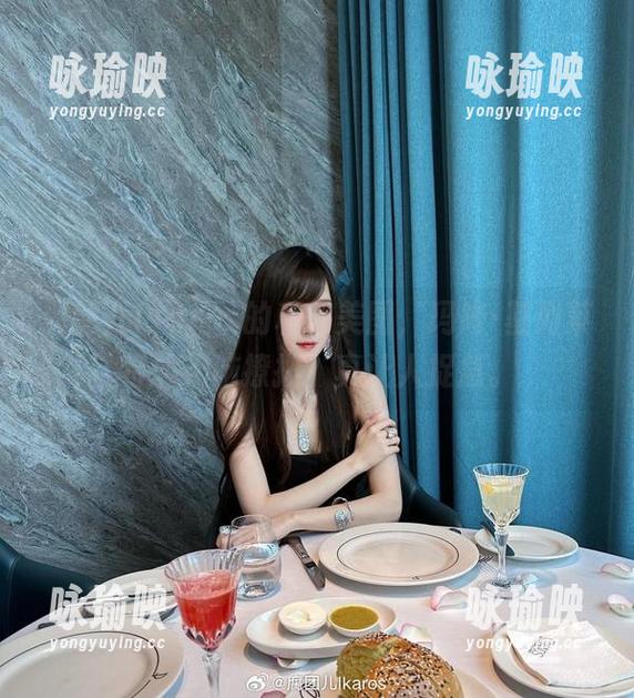 腐团儿Ikaros 腐团儿Ikaros的私房美图,玛修·基列莱特的无脑撩拨?真让人捉急。