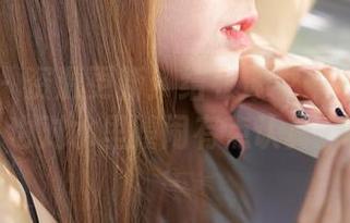 蜜桃社 – 资源更新：结衣泳衣——如果你也对水里嬉闹有点认真。