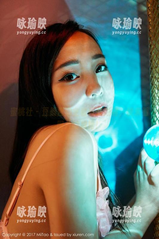 蜜桃社 - 豆瓣酱的全套玩转短裙，快来看图片的放松！