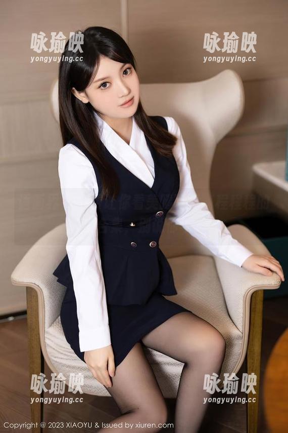 语画界 - 免费让你看美腿写真，程程程的车拍合集，别说你不想！