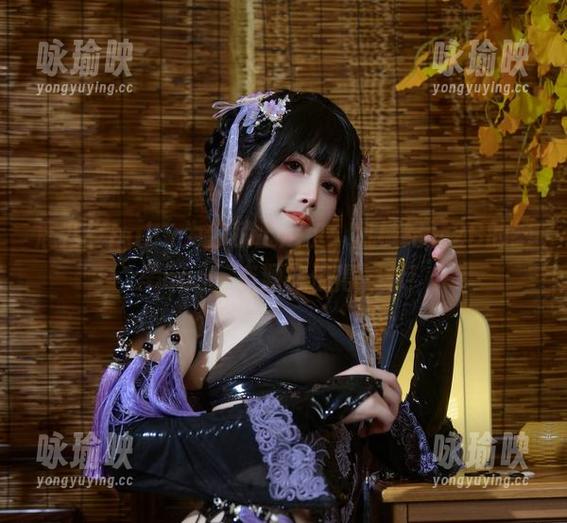 鹿八岁baby为你献上尼尔：机械纪元2B的绝美cos，资源您值得一看！